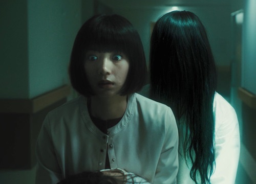 Chưa đến tháng "cô hồn" nhưng ma nữ Sadako dưới đáy giếng đã tung trailer trở lại báo đời