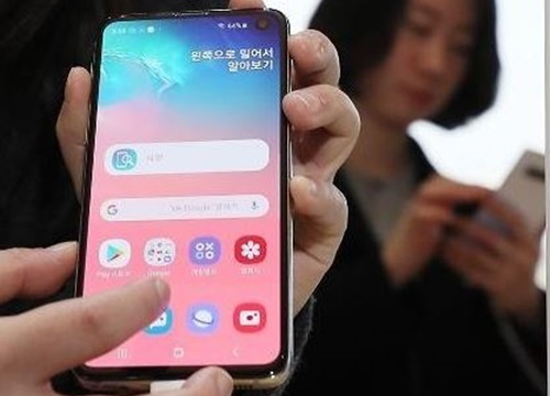 Doanh số Galaxy S10 cao hơn 12% so với thiết bị tiền nhiệm