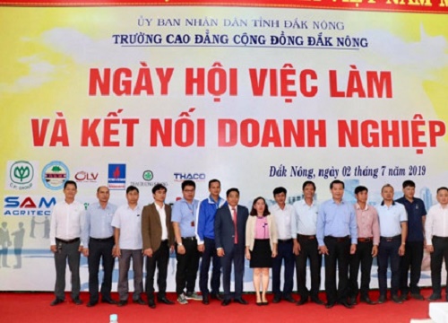 Ngày hội việc làm đầu tiên của Trường Cao đẳng cộng đồng Đắk Nông