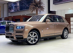 Rolls Royce Cullinan xuất hiện ấn tượng với màu ngoại thất Petra Gold