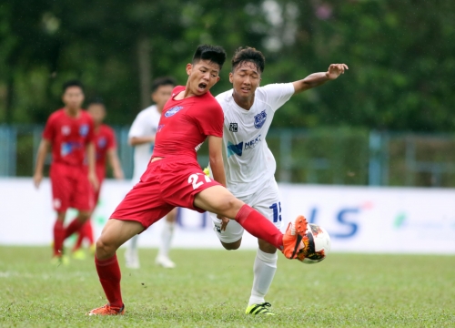 U17 HAGL thảm bại, chủ nhà U17 Tây Ninh thắng trận đầu tiên