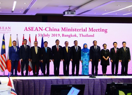 ASEAN và Trung Quốc thẳng thắn trao đổi về tình hình Biển Đông