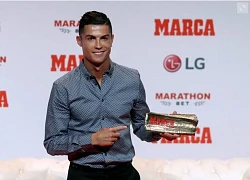 C. Ronaldo lịch lãm ngày trở lại Madrid nhận giải 'Huyền thoại'