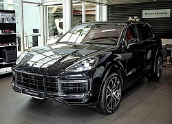 Cận cảnh Porsche Cayenne Turbo 2019 đầu tiên có mặt tại Việt Nam