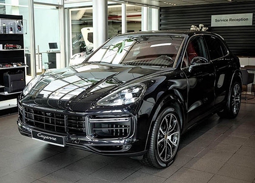 Cận cảnh Porsche Cayenne Turbo 2019 đầu tiên có mặt tại Việt Nam