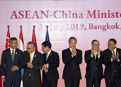 Hội nghị Ngoại trưởng ASEAN: TQ cam kết giải quyết &#8216;hợp lý&#8217; bất đồng