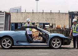 Philippines cho máy xúc nghiền nát Ferrari 360 Spider