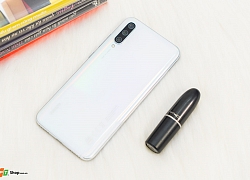 Trên tay Xiaomi Mi A3: Camera 48MP, cảm biến vân tay dưới màn hình, Snapdragon 665