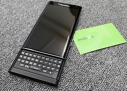 Bán mảng kinh doanh smartphone BlackBerry đang sống bằng gì?