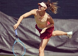 'Búp bê Nga' Maria Sharapova diện váy cực ngắn, khoe chân dài miên man trong buổi tập mới nhất