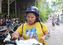 Cô gái chỉ 4 ngón tay: &#8216;Tôi xài tiền do mình làm ra, nuôi con gái nhỏ&#8217;