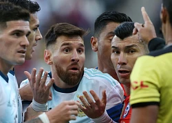 Hai mặt của Messi: Sau giây phút thiên tài là thẻ đỏ rời Copa America