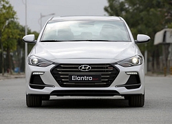 Hyundai Elantra Sport giảm giá rất mạnh tại Việt Nam 'quyết đấu' Mazda 3, Kia Cerato 2019