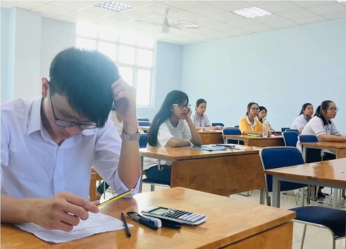 Thi đánh giá năng lực lần 2: Tâm trạng thí sinh trước giờ thi