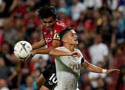 Văn Lâm thủng lưới hai bàn, Muangthong United vẫn thắng kịch tính