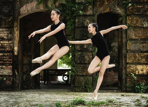 Bộ ảnh thiếu nữ múa ballet trong toà viện cổ thu hút dân mạng