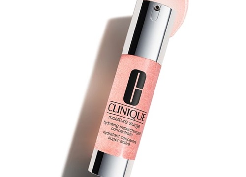 Clinique Moisture Surge gel dưỡng ẩm vùng mắt kéo dài 96 tiếng giúp bạn "quẳng gánh" lo âu về làn da khô sần