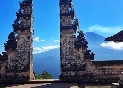 Vạch trần chiêu dựng cảnh bóng nước tại ngôi đền nổi tiếng Bali