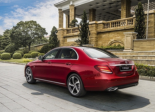 Xe sang Mercedes E-Class mới giá hơn 2,1 tỷ đồng