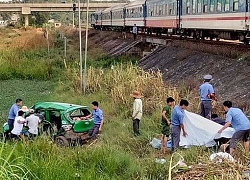 Cận cảnh vụ tàu hỏa tông phải taxi Mai Linh mới đây tại Quảng Ngãi