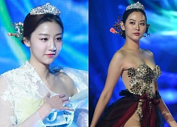 Cuộc thi Hoa hậu Hàn Quốc 2019 bị &quot;ném đá&quot; thậm tệ vì màn trình diễn Hanbok như bikini, thí sinh vừa đi vừa cởi