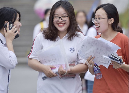 Nghệ An có 33 thí sinh điểm 10, Đà Nẵng có 12 bài điểm 0 môn Ngữ văn