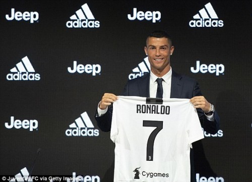 Ronaldo dẫn đầu 10 thương vụ đắt giá nhất lịch sử Serie A