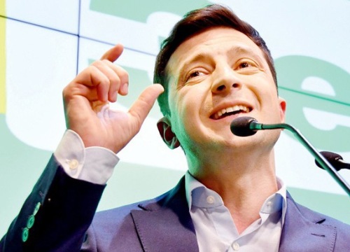 Zelensky có hành động giống Putin khá bất ngờ