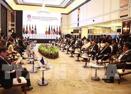 ASEAN quyết tâm giảm 10% chi phí giao dịch thương mại