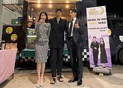 Kim Soo Hyun đích thân đến trường quay 'Hotel Del Luna' thăm IU và Yeo Jin Goo