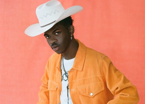 Lil Nas X thông báo ra mắt phiên bản khác cho Old Town Road với sự tham gia của... 7 nhân vật bí ẩn?