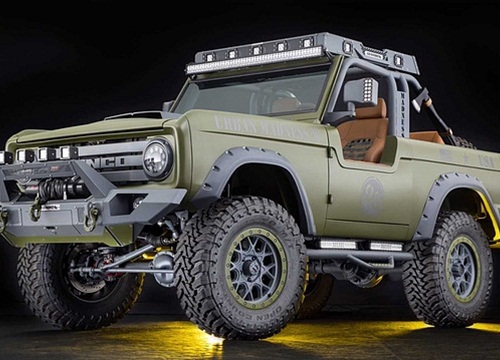 SUV Ford Bronco sẽ có cấu hình bán tải chất hơn Ranger, đối đầu đấu sĩ Jeep Gladiator