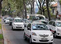 Tài xế taxi Vinasun bỏ mặc 'cô gái tử vong bên vỉa hè': Vẫn đang điều tra