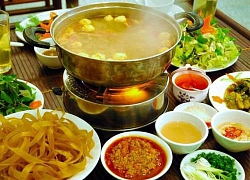 Chồng hất cả nồi lẩu sôi sùng sục vào mặt bạn trai vợ ở TQ