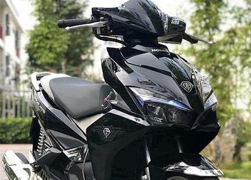 Đeo biển khủng, Honda Air Blade 2018 đội giá 150 triệu đồng