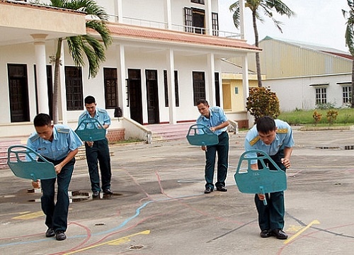 Điểm sàn xét tuyển của trường Sỹ quan Không quân cao nhất là 16