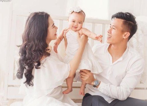 Ngày này năm trước, Quế Ngọc Hải cùng Hoa khôi Vinh đón 'thiên thần'