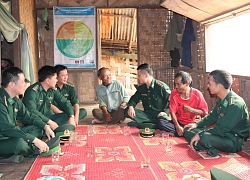 Tình đoàn kết bền chặt trên dãy Trường Sơn