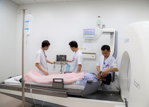 Bệnh viện K điều trị u não bằng máy Gamma Knife thế hệ mới