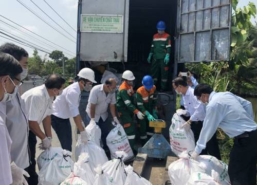 Cùng nông dân bảo vệ môi trường: Sạch nhà, sạch đồng, sống khỏe