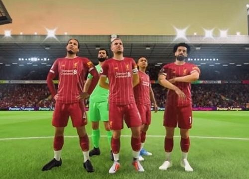 FIFA hợp tác cùng đại kình địch của MU, tuyên chiến với PES