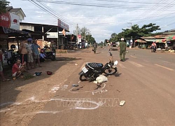 Hai xe máy đâm trực diện, ba người thương vong