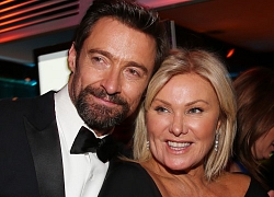 Hugh Jackman cõng vợ trên phố đêm