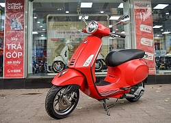 Ngắm 2019 Vespa Primavera S màu đỏ cho mùa hè rực rỡ