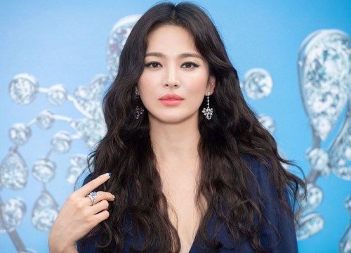 Nghi ngờ việc Song Hye Kyo quyết định nghỉ ngơi hết năm nay là vì đang mang thai