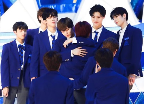 'Produce X 101': Nhóm nhạc nam X1 xác nhận ngày ra mắt và show diễn đầu tiên