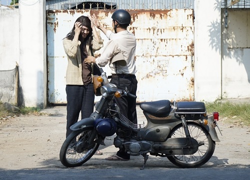 Tập 4 'Ghe bẹo ghẹo ai', 'Mến' Võ Đăng Khoa ra khỏi trại giam, lòng bồi hồi mong đợi Nhớ