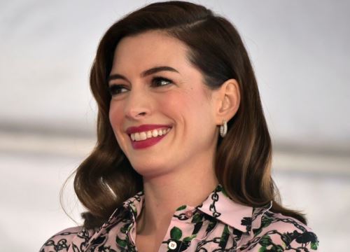 Anne Hathaway mang bầu lần hai