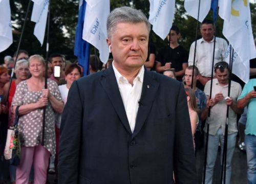 Kommersant: Poroshenko toan tính làm rung chuyển tình hình Ukraine