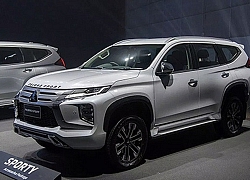 Mitsubishi Pajero Sport mới nâng cấp thiết kế, giá từ 42.000 USD